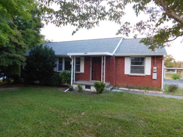 2304 Pleasant View Road Knoxville, TN 37914 - Photo 1 of 17 Front