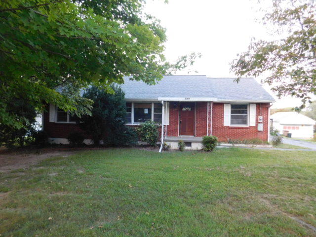 2304 Pleasant View Road Knoxville, TN 37914 - Photo 2 of 17 Front