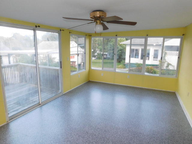 2304 Pleasant View Road Knoxville, TN 37914 - Photo 16 of 17 Sun-Room