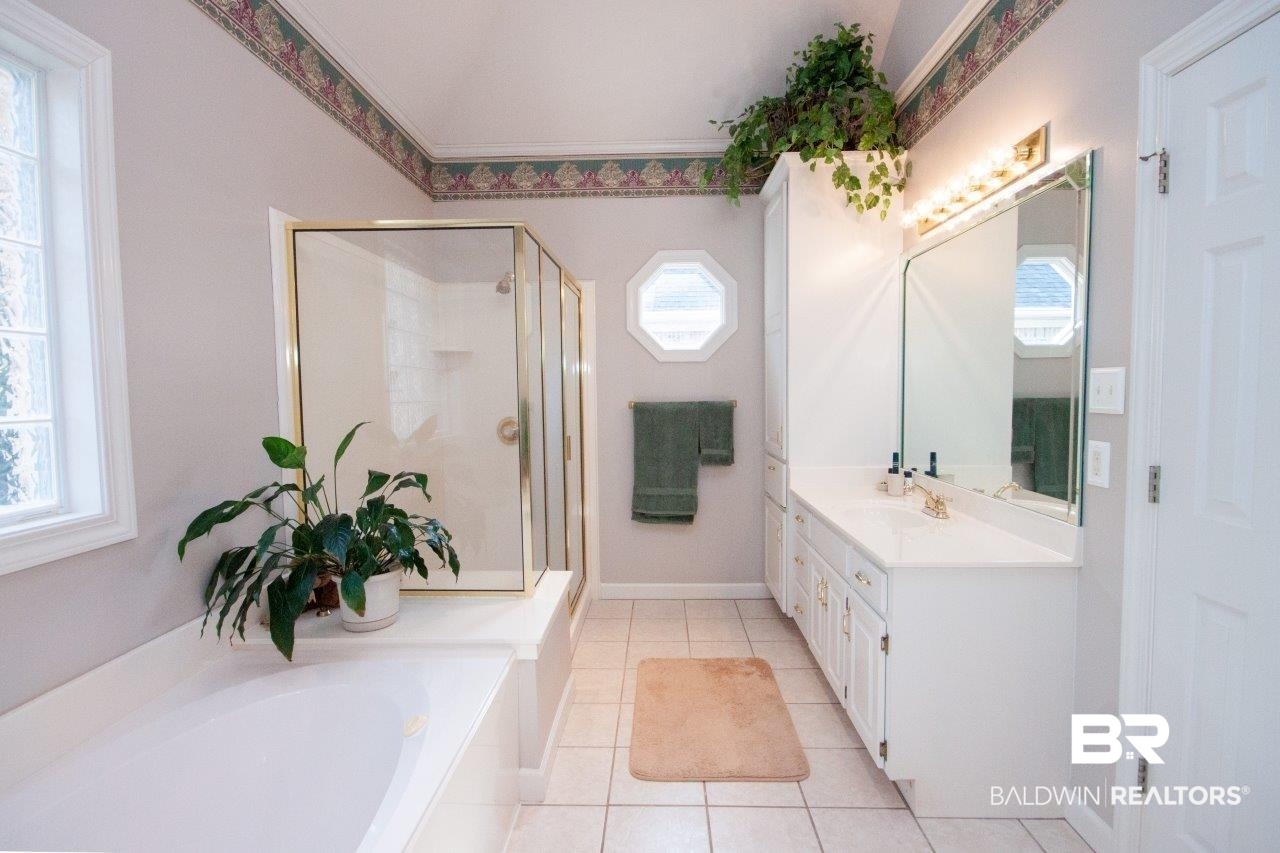 8779 Pine Run Daphne, AL 36527 - Photo 21 of 40 Master Bath