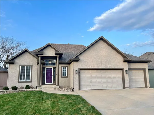 $499,950 | 1642 North Hunter Drive, Olathe, KS 66061