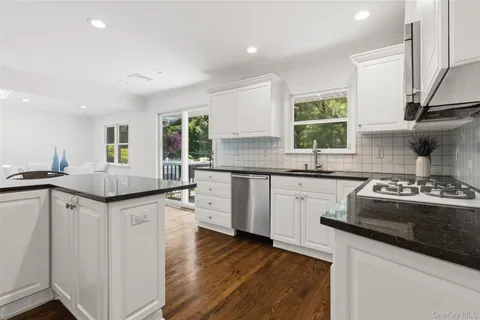 $1,075,000 | 116 Huntley Drive, Ardsley, NY 10502