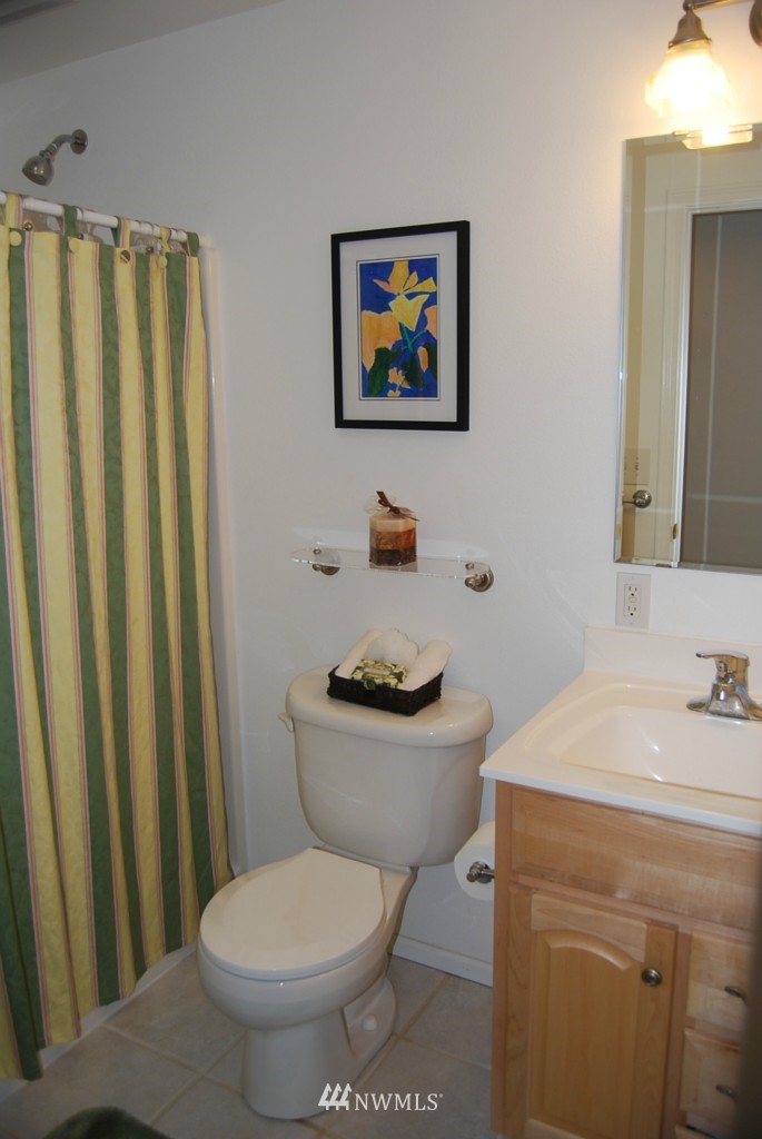 1090 Ridgewood Circle Southwest Issaquah, WA 98027 - Photo 15 of 16
