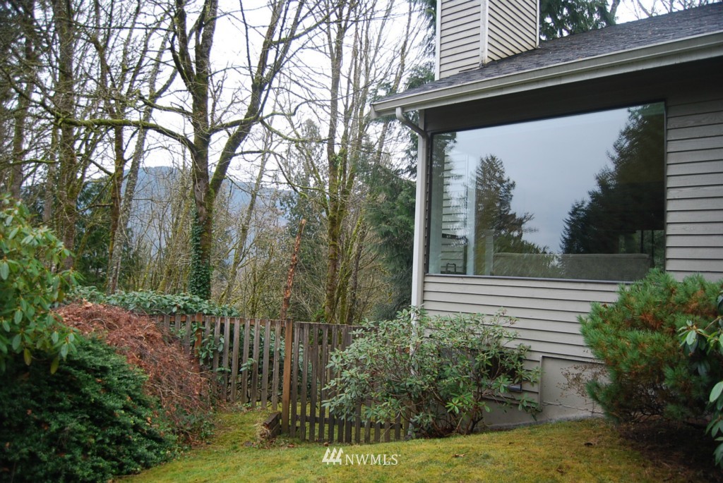 1090 Ridgewood Circle Southwest Issaquah, WA 98027 - Photo 16 of 16