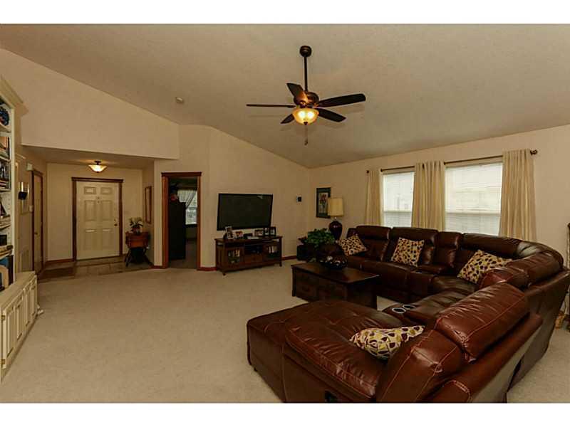 9225 Concert Way Indianapolis, IN 46231 - Photo 5 of 20