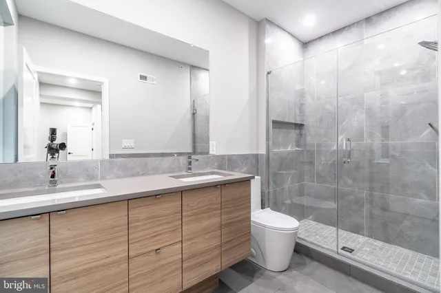 $3,350 | 2412 Innovator Way, Unit A, Philadelphia, PA 19146