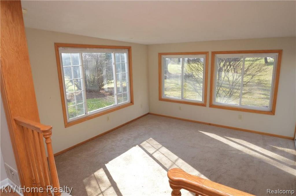28035 Hawberry Road Farmington Hills, MI 48331 - Photo 14 of 38