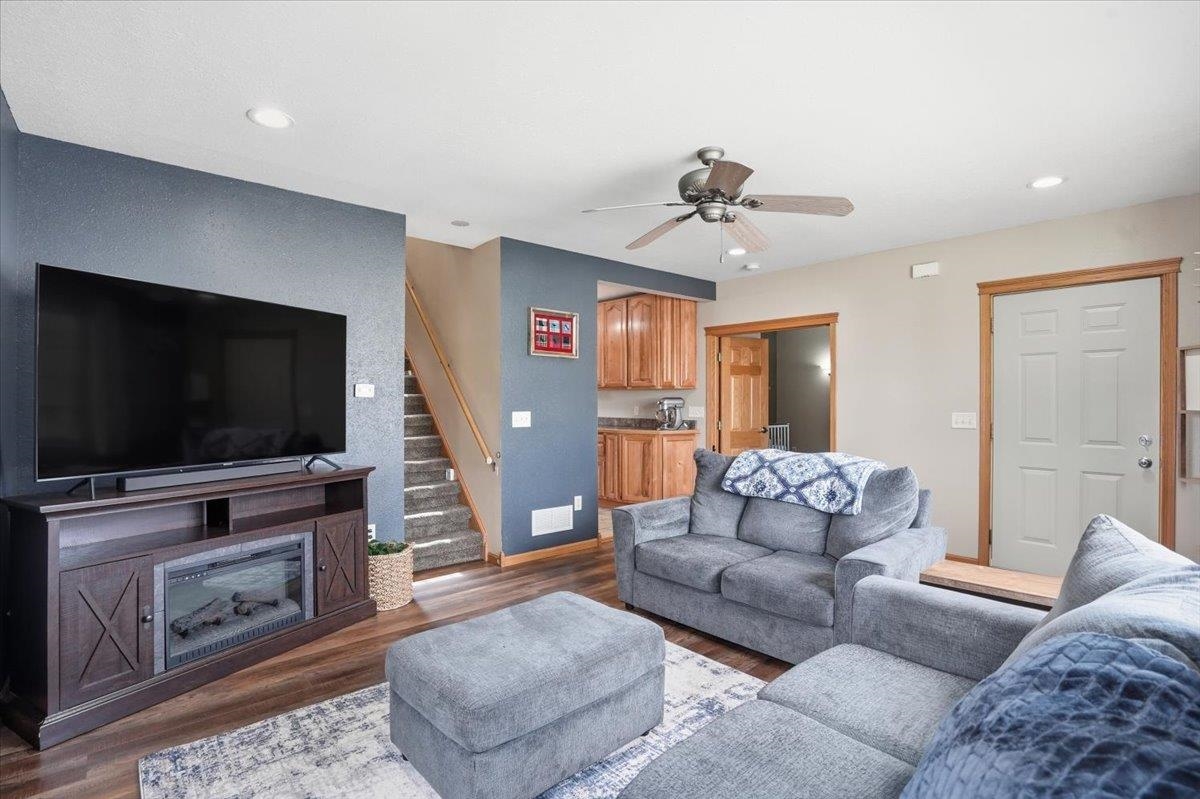 204 Hotel Street Brooklyn, WI 53521 - Photo 19 of 52