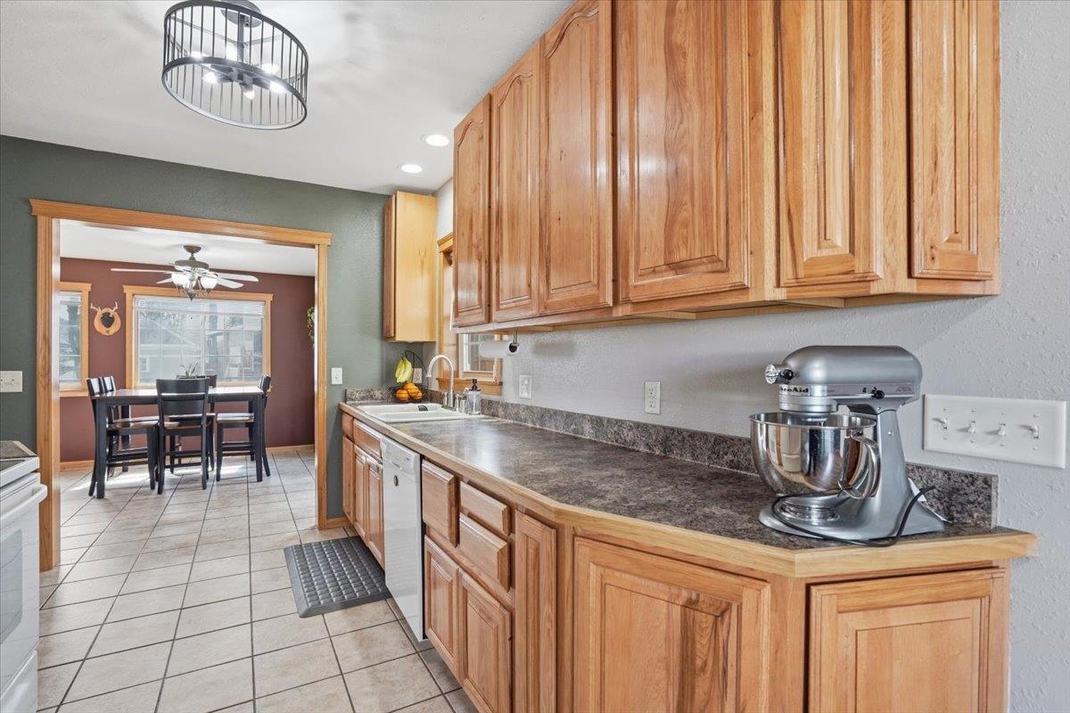 204 Hotel Street Brooklyn, WI 53521 - Photo 22 of 52