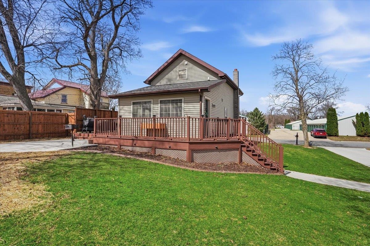 204 Hotel Street Brooklyn, WI 53521 - Photo 33 of 52