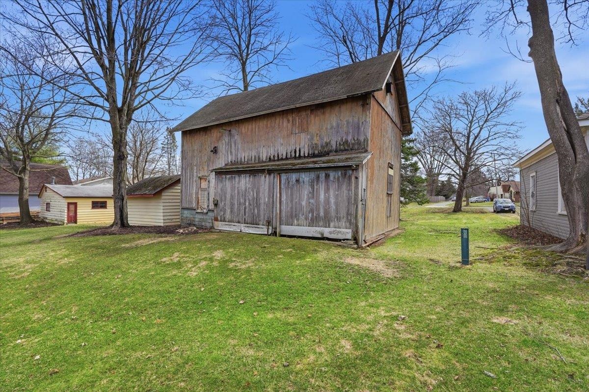 204 Hotel Street Brooklyn, WI 53521 - Photo 46 of 52