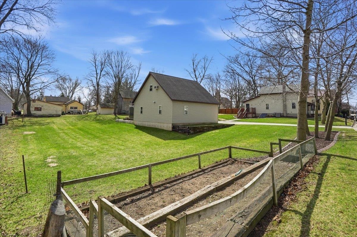 204 Hotel Street Brooklyn, WI 53521 - Photo 48 of 52