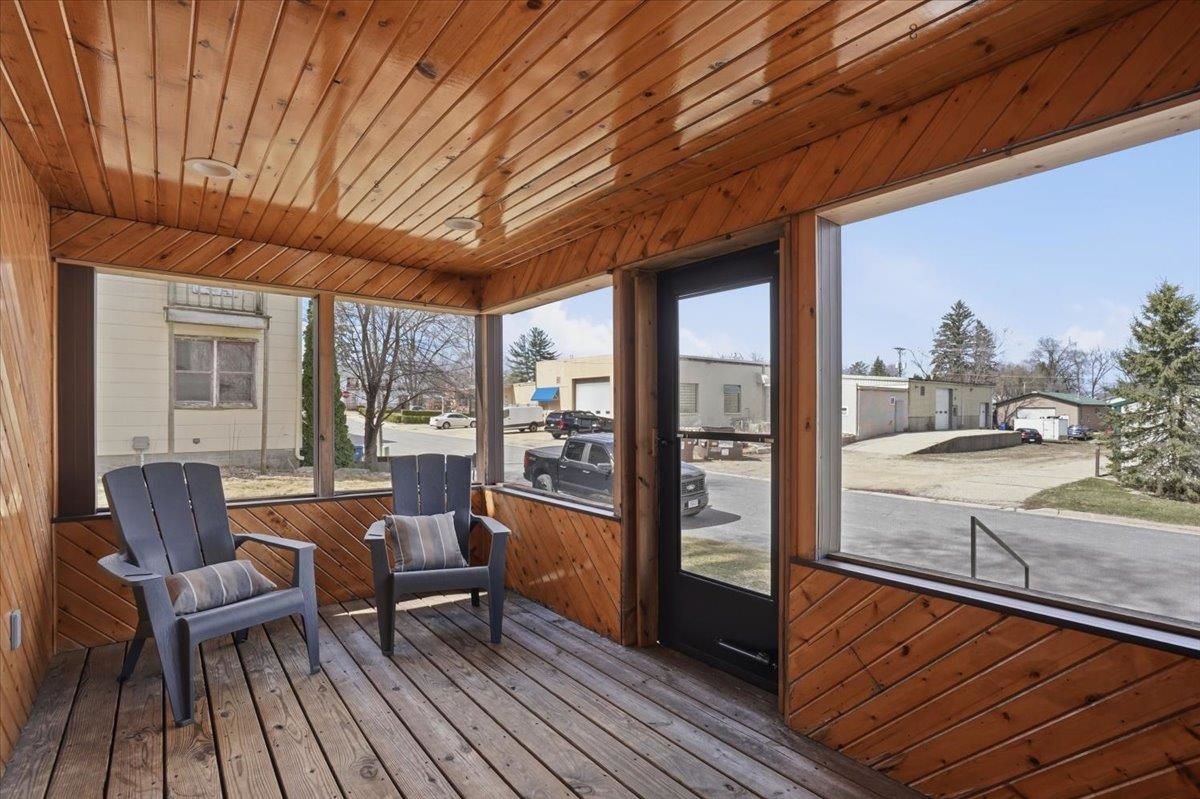 204 Hotel Street Brooklyn, WI 53521 - Photo 6 of 52