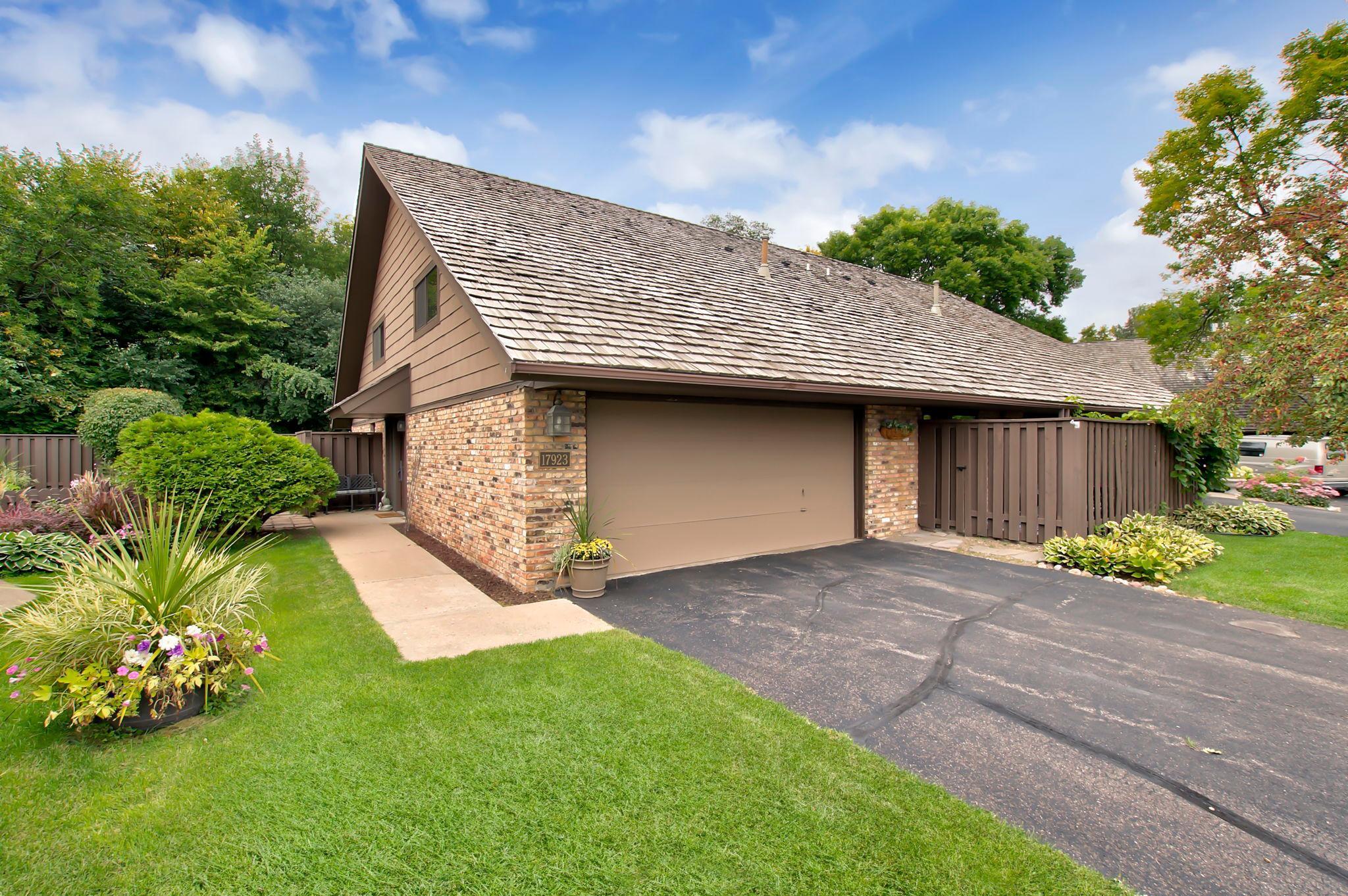 17923 Comstock Road Wayzata, MN 55391 - Photo 1 of 39 Gallery Image 1