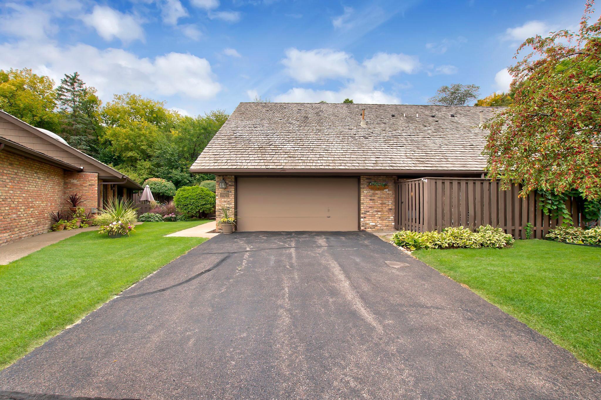 17923 Comstock Road Wayzata, MN 55391 - Photo 2 of 39 Gallery Image 2