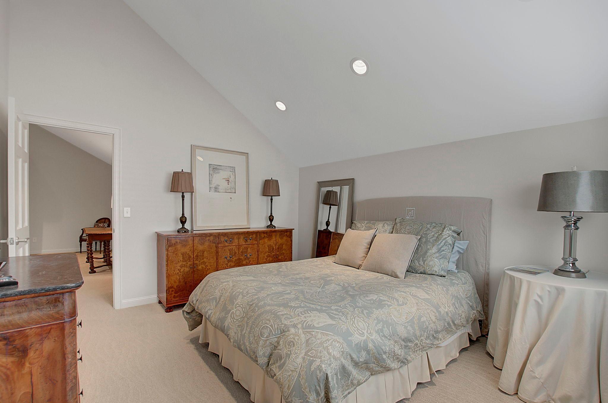 17923 Comstock Road Wayzata, MN 55391 - Photo 32 of 39 Gallery Image 32