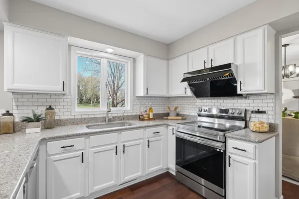 $485,000 | 16427 Hyland Avenue, Lakeville, MN 55044