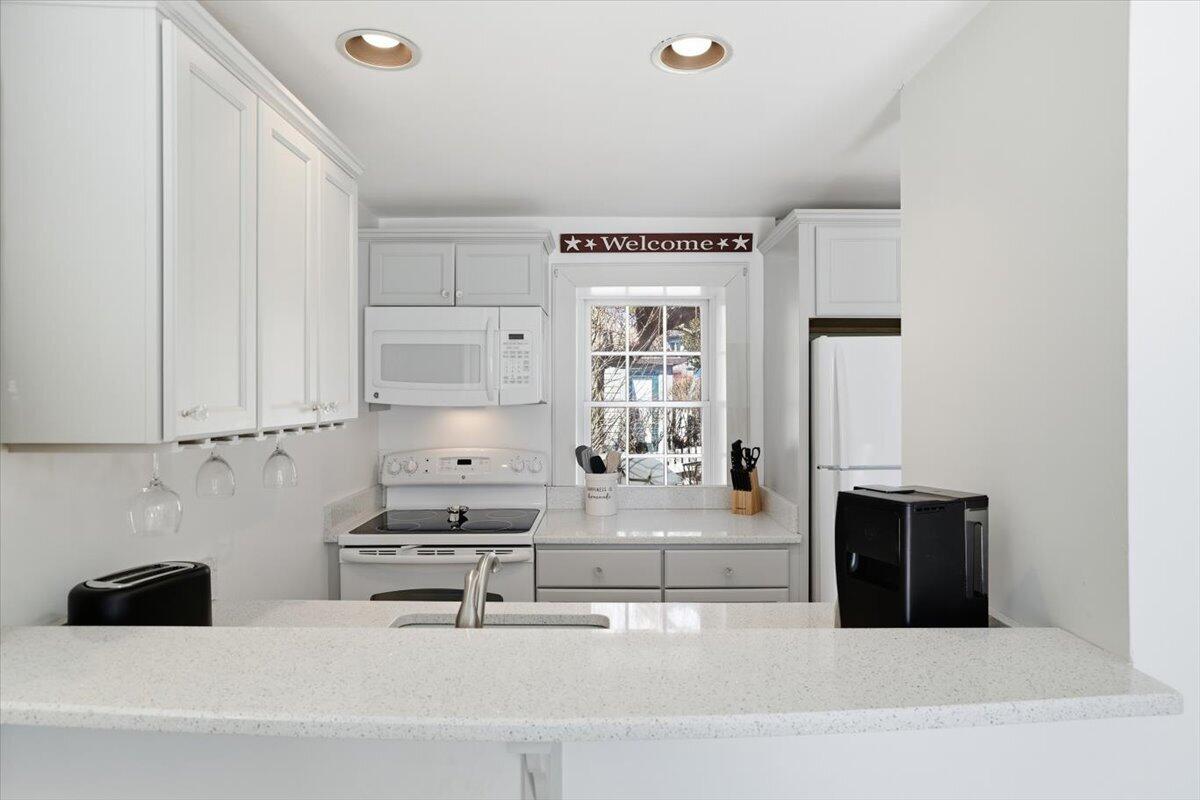 14 Hammock Pond Road, Unit 789 Mashpee, MA 02649 - Photo 10 of 39 12-14 Hammock Pond Final-11