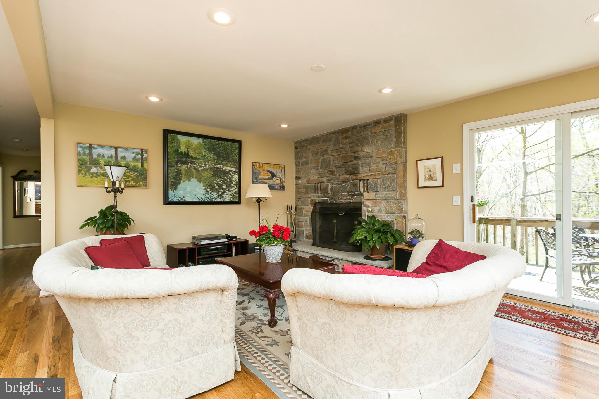 5 Rises Court Cockeysville, MD 21030 - Photo 8 of 27 Family Room