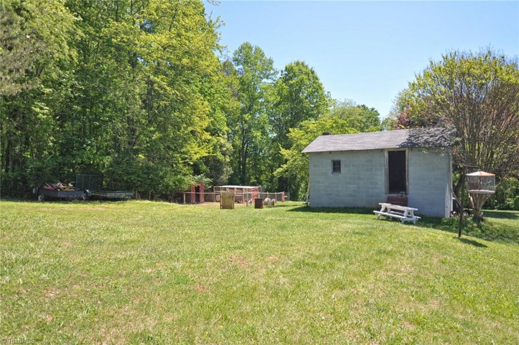 1452 Cb Eller School Road Elkin, NC 28621 - Photo 26 of 30 Gallery Image 26
