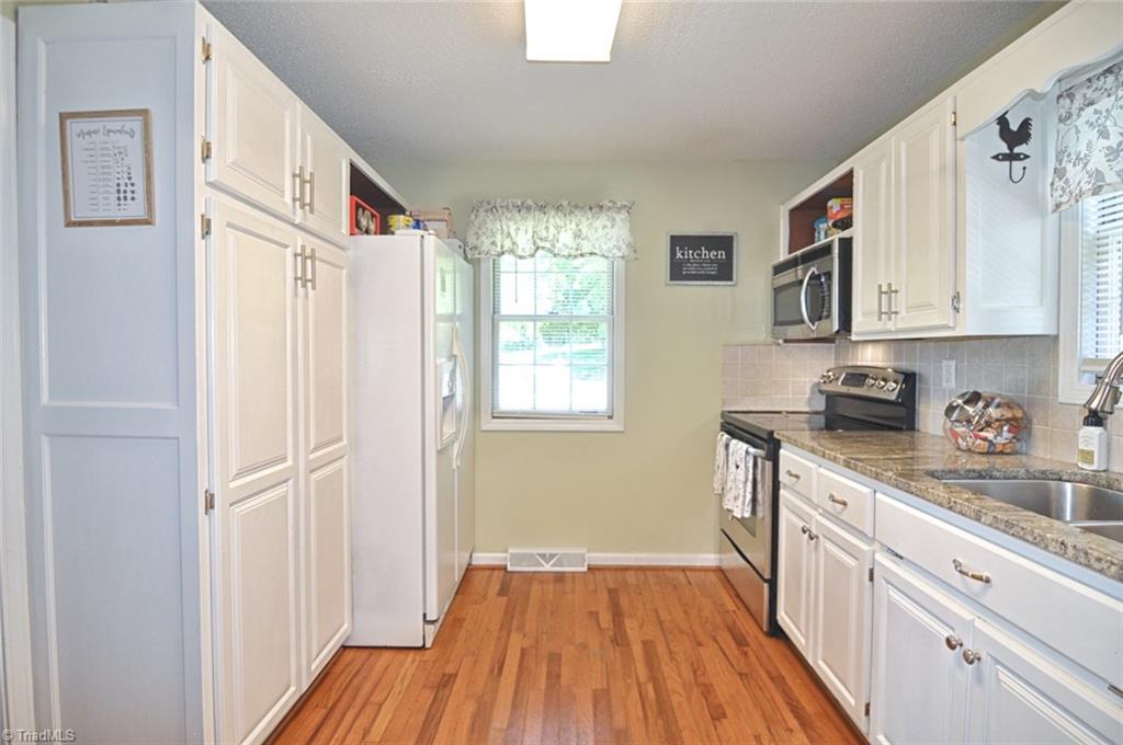 1452 Cb Eller School Road Elkin, NC 28621 - Photo 9 of 30 Gallery Image 9