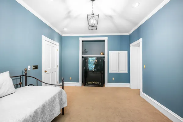 $879,000 | 1290 State Street, Veazie, ME 04401