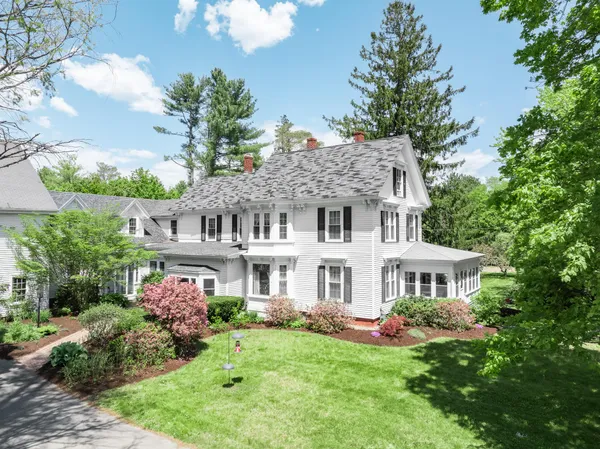 $879,000 | 1290 State Street, Veazie, ME 04401