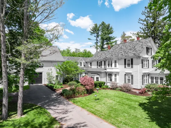 $879,000 | 1290 State Street, Veazie, ME 04401