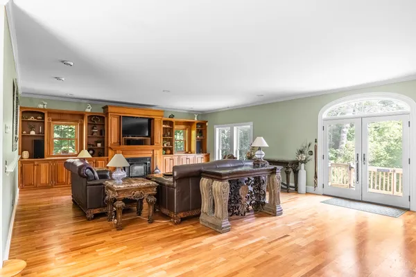 $879,000 | 1290 State Street, Veazie, ME 04401