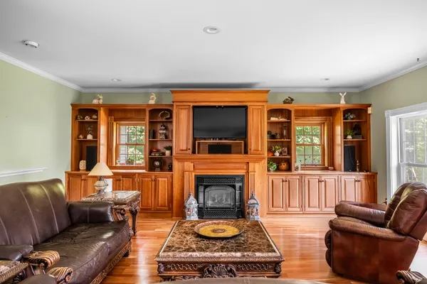 $879,000 | 1290 State Street, Veazie, ME 04401