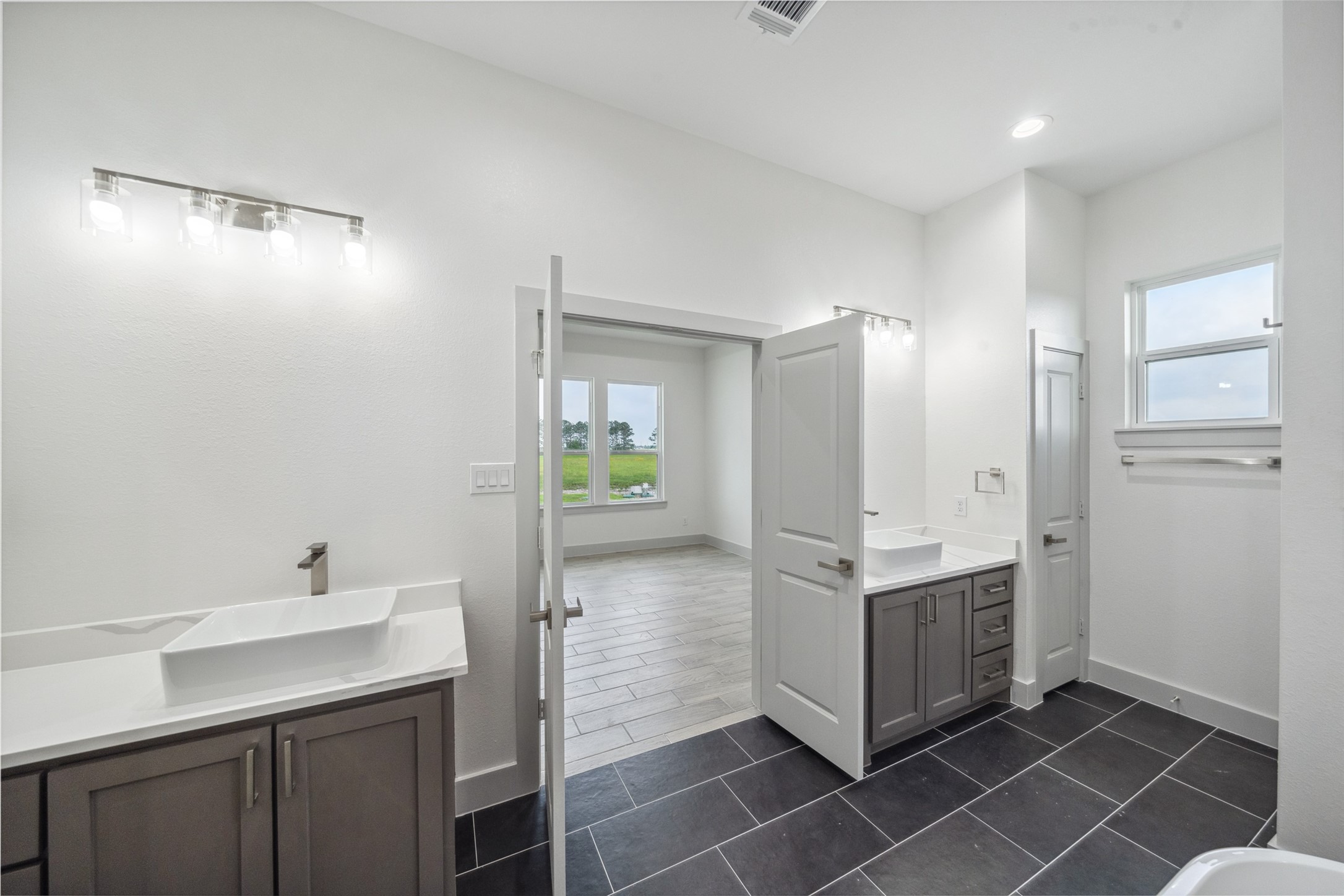 619 Longhorn Trail Angleton, TX 77515 - Photo 22 of 32