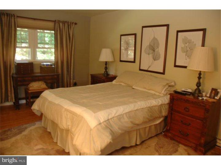 22 Springtree Lane Yardley, PA 19067 - Photo 6 of 10 Gallery Image 6