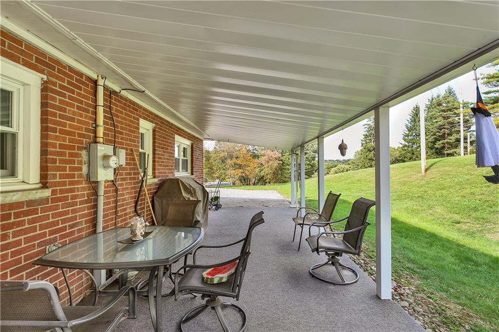 236 Benedick Road Gibsonia, PA 15044 - Photo 4 of 25 Gallery Image 4