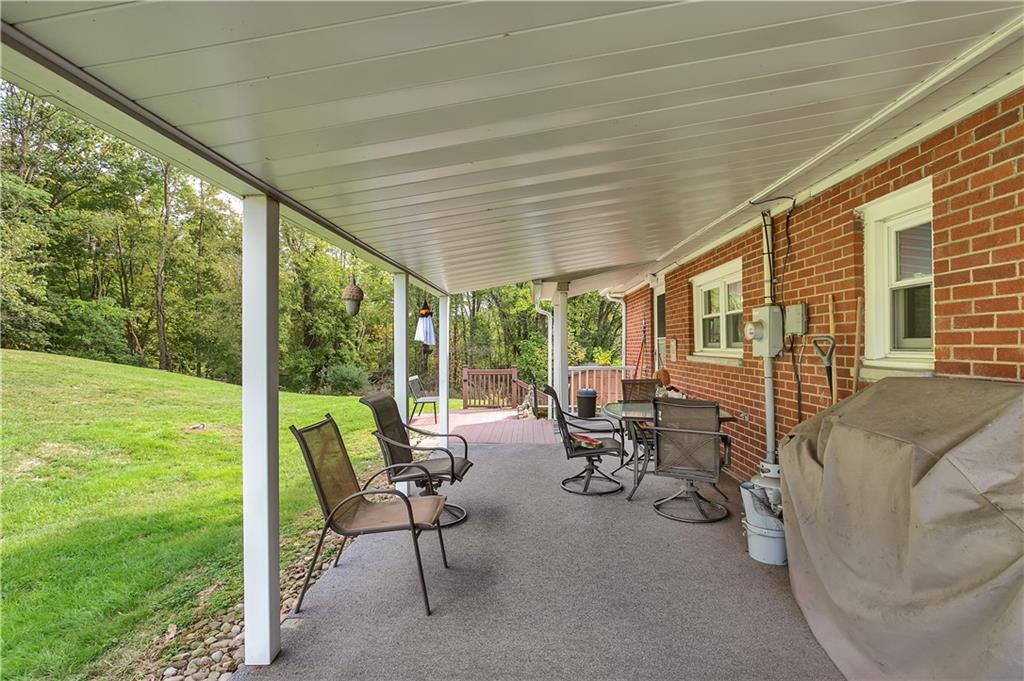 236 Benedick Road Gibsonia, PA 15044 - Photo 5 of 25 Gallery Image 5
