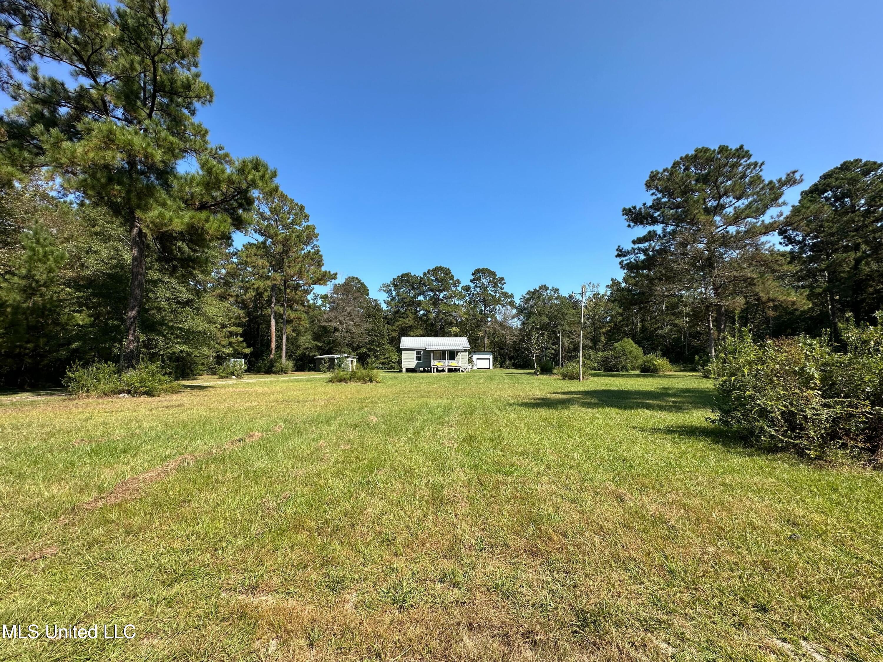 23280 Leetown Road Picayune, MS 39466 - Photo 2 of 16 IMG_3002