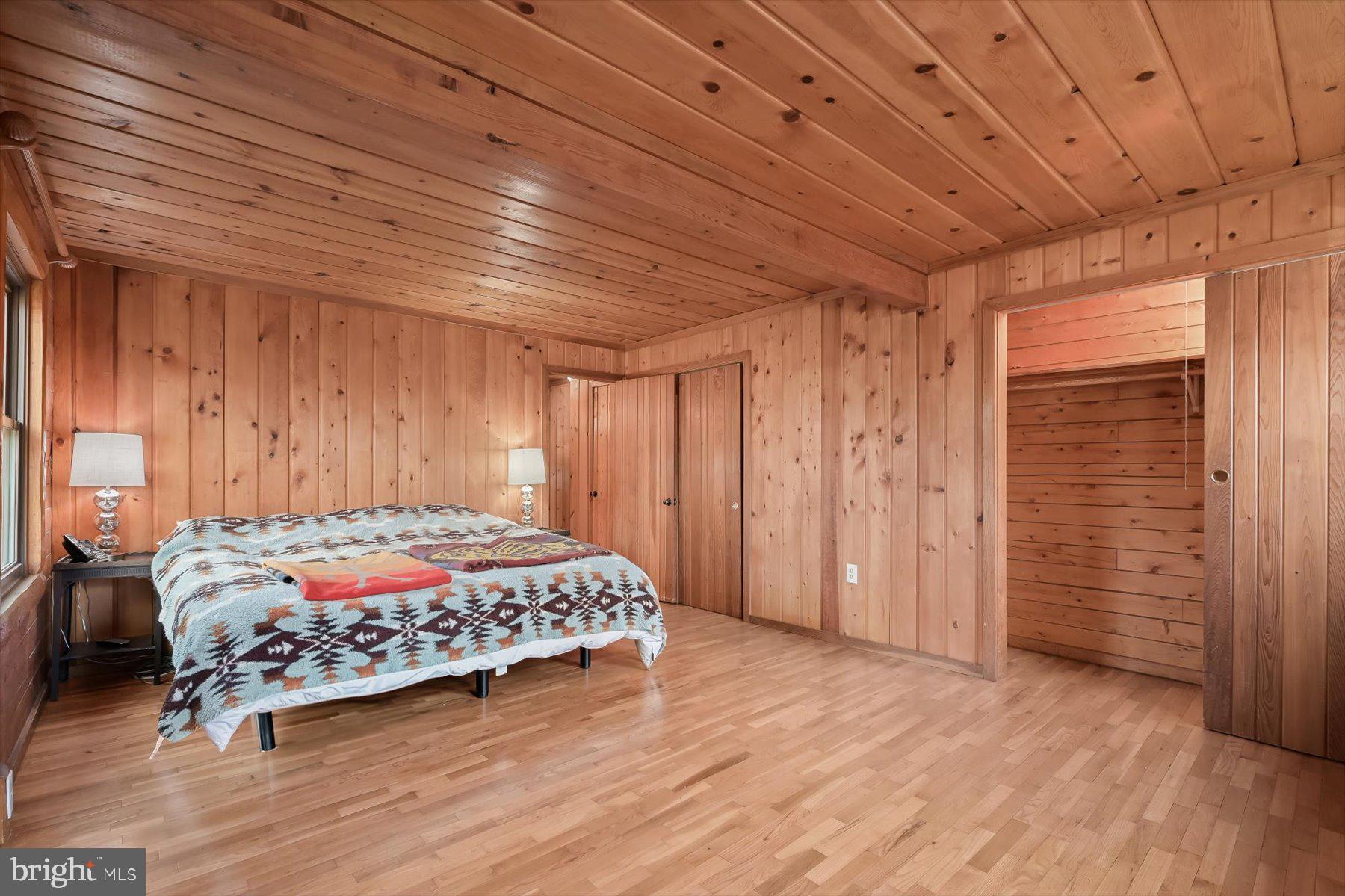 7605 Stewart Hill Road Adamstown, MD 21710 - Photo 116 of 139 Primary w/ 2 cedar closets