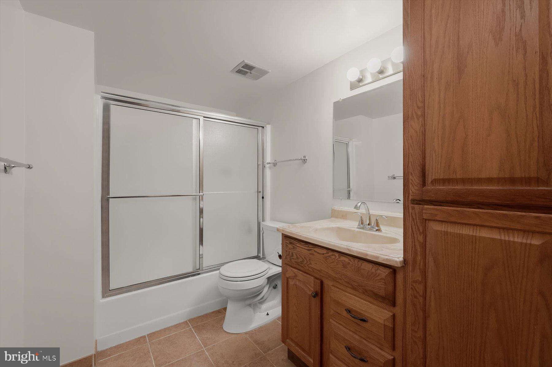 7605 Stewart Hill Road Adamstown, MD 21710 - Photo 131 of 139 LL full hall bath