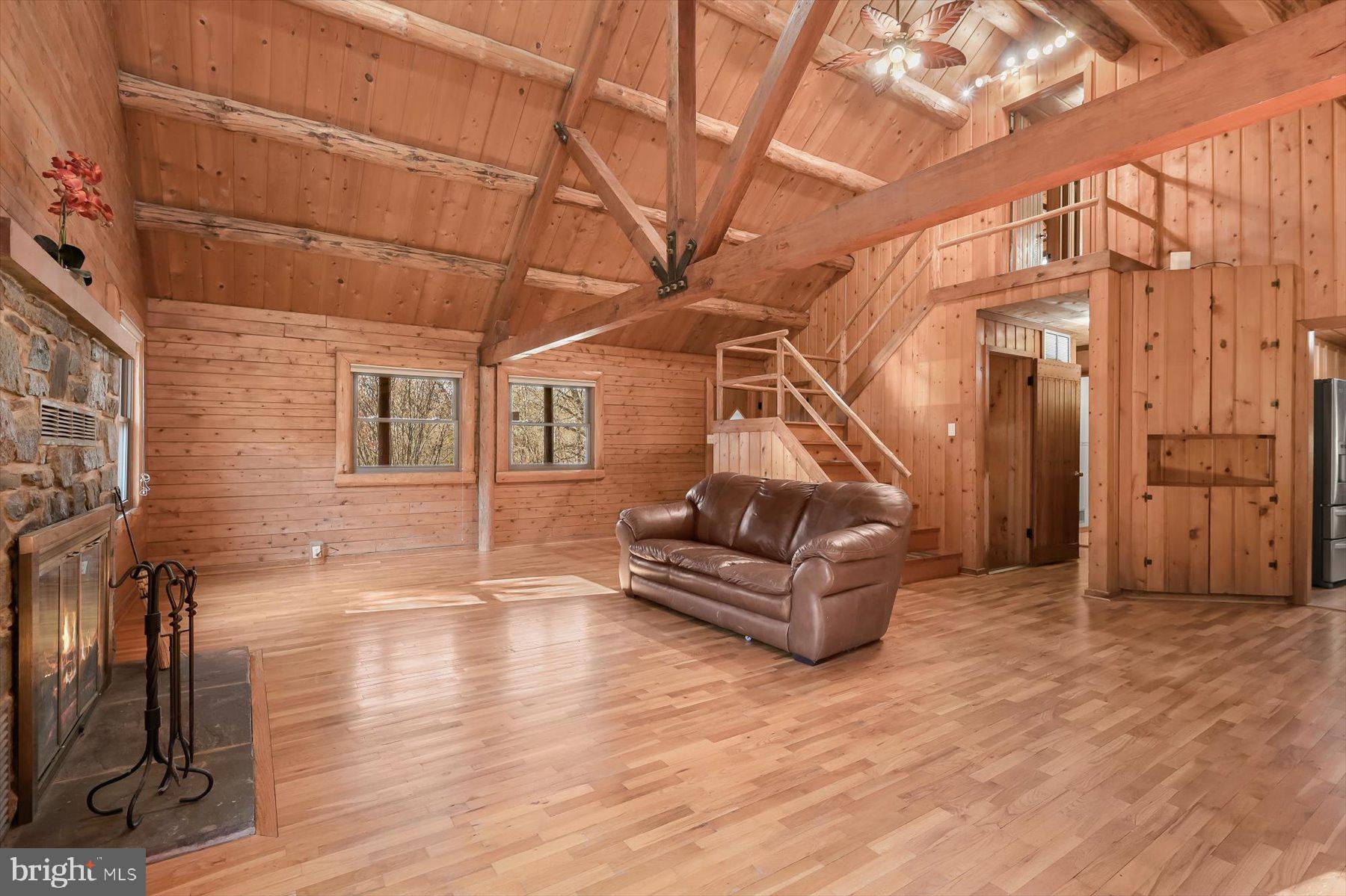 7605 Stewart Hill Road Adamstown, MD 21710 - Photo 94 of 139 Cedar wood beams