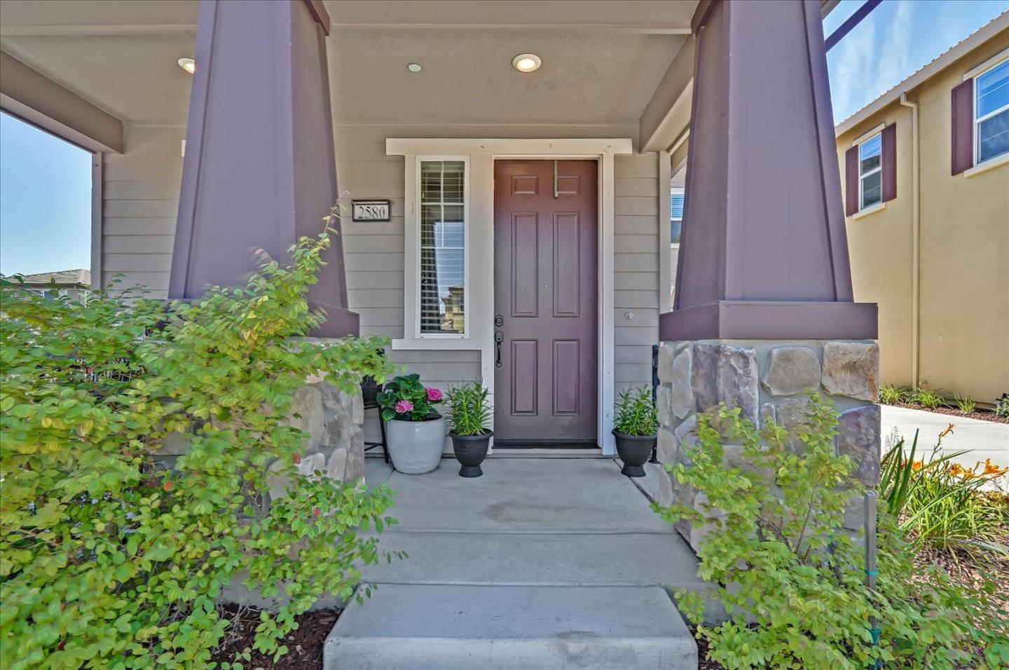 2580 Apple Tree Way Gilroy, CA 95020 - Photo 5 of 45 a front view of a house