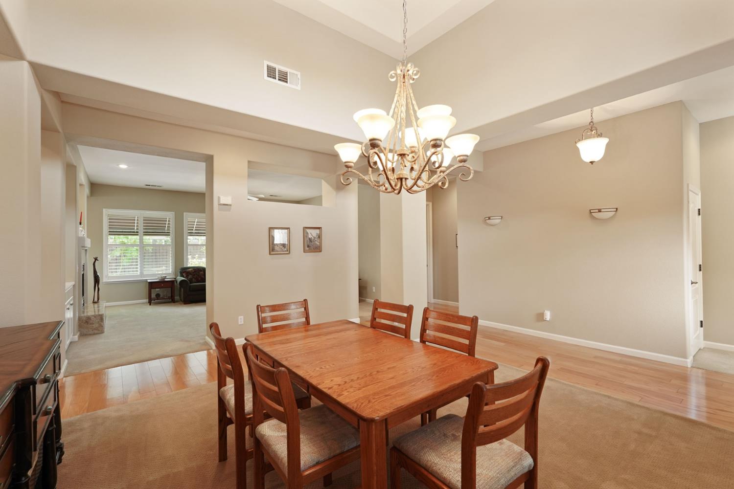 2088 Incline Drive Lodi, CA 95242 - Photo 7 of 34