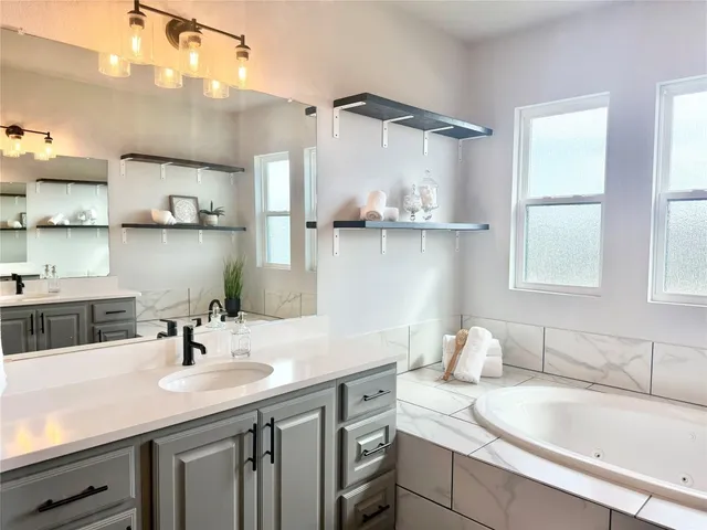 $695,000 | 416 Buffalo Trail, Liberty Hill, TX 78642