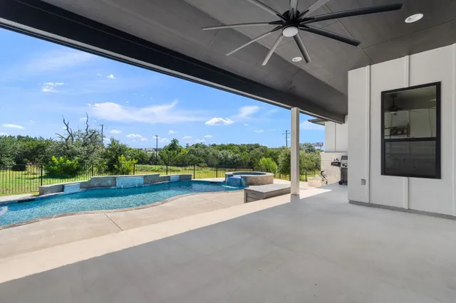 $695,000 | 416 Buffalo Trail, Liberty Hill, TX 78642