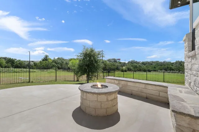 $695,000 | 416 Buffalo Trail, Liberty Hill, TX 78642
