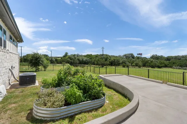 $695,000 | 416 Buffalo Trail, Liberty Hill, TX 78642