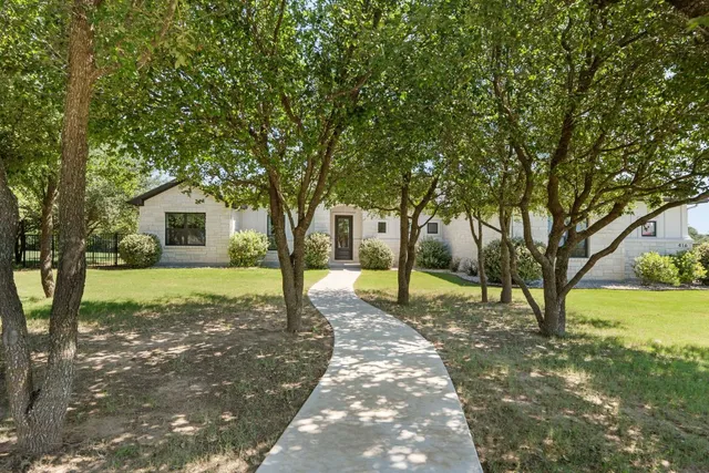 $695,000 | 416 Buffalo Trail, Liberty Hill, TX 78642