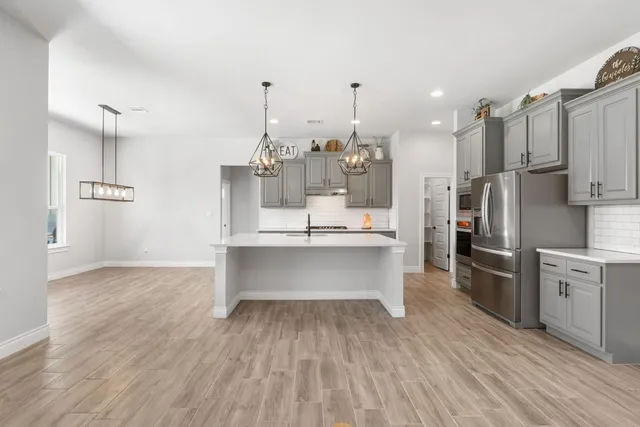 $695,000 | 416 Buffalo Trail, Liberty Hill, TX 78642