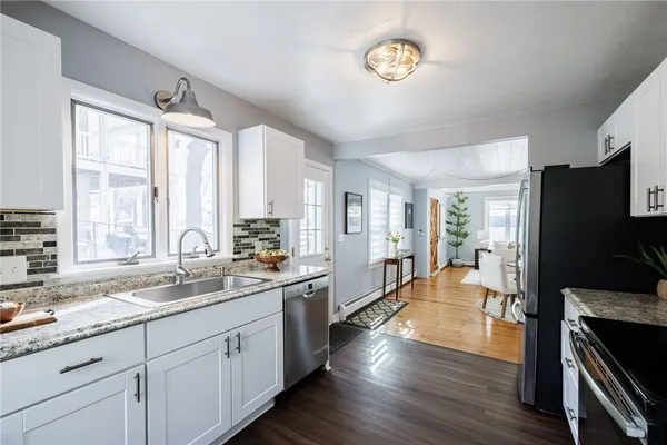 $879,900 | 4338 East Lake Road, Livonia, NY 14487