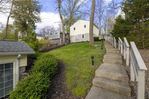 $879,900 | 4338 East Lake Road, Livonia, NY 14487