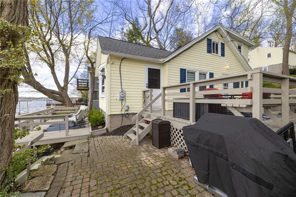 $879,900 | 4338 East Lake Road, Livonia, NY 14487