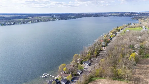 $879,900 | 4338 East Lake Road, Livonia, NY 14487
